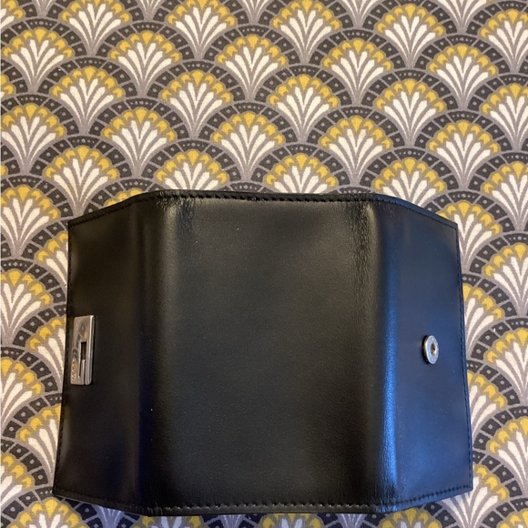 SALE ♥️ Authentic GUCCI leather Key Holder Case, super sleek piece - Picture 6 of 14